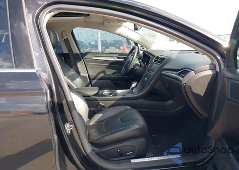 2013 Ford Fusion Titanium z USA, uszkodzony, nr VIN 3FA6P0K93DR245226